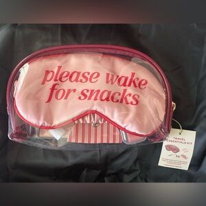 Paper Source Travel Essentials Kit NWT Sleep Mask Earplugs Lip Balm Gift Set